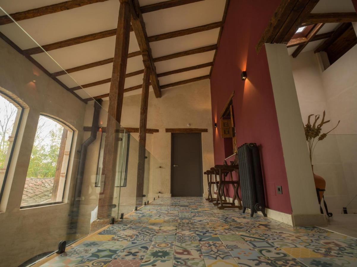 Casa De Los Mendoza - Casa Solariega En El Casco Historico アルカラ・デ・エナレス エクステリア 写真